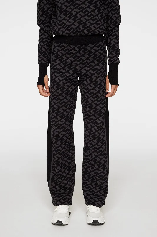 Kera Knitted Pant Classic Pleated Pants