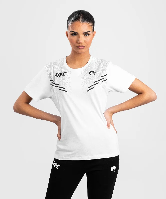 T-shirt à manches courtes pour Femmes UFC Adrenaline by Venum Replica - Blanc Collared T-Shirt Boat Neck A-Line