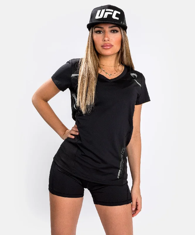 T-shirt Dry Tech Femme Venum Tempest 2.0  – Noir/Gris Front Pockets Side Pockets Patch Pockets