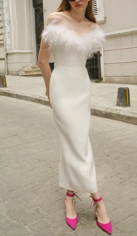 FEATHER BODYCON MAXI DRESS IN WHITE Elegant Lace Maxi Dress