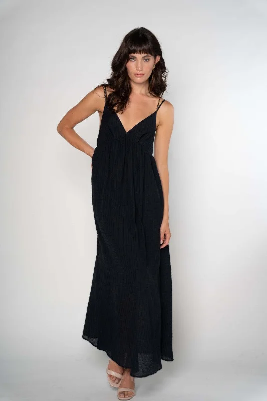 Maxi Dress with Chain Detail Cozy Ribbed Maxi Dress