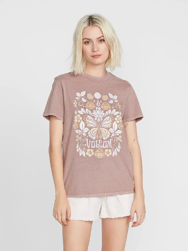 Lock It Up T-shirt - RAISIN Cozy Warm Stylish