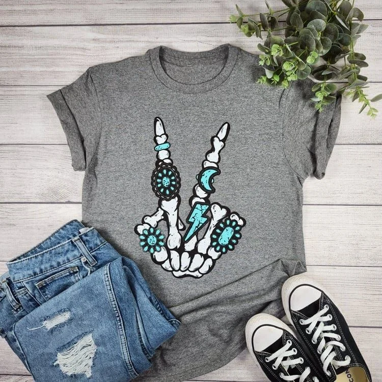 Western Skeleton Victory Sign Tee Boxy Fit Fitted Loose