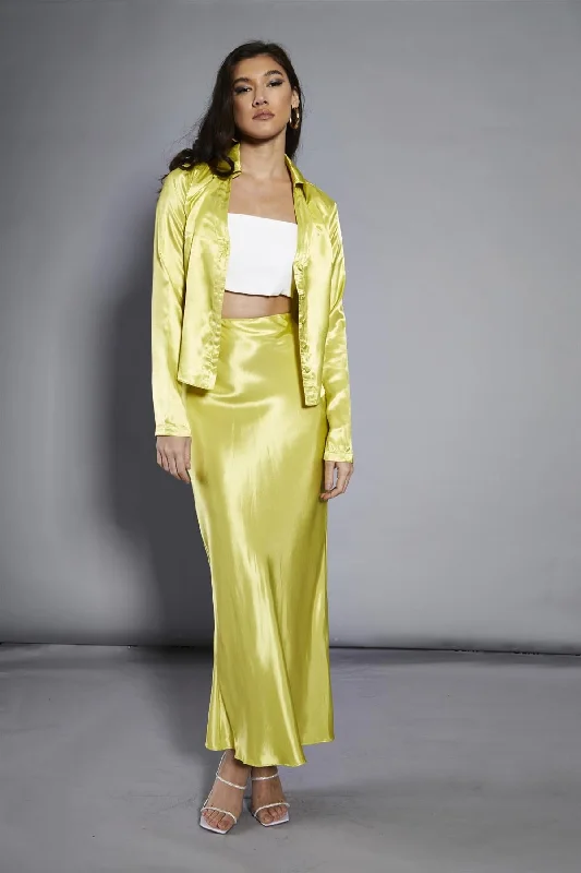 Lime-Satin Collared Long-Sleeve Jacket Stand-Up Collar Roll-Neck Collar Turtle Neck Lime-Satin Collared Long-Sleeve Jacket Stand-Up Collar Roll-Neck Collar Turtle Neck