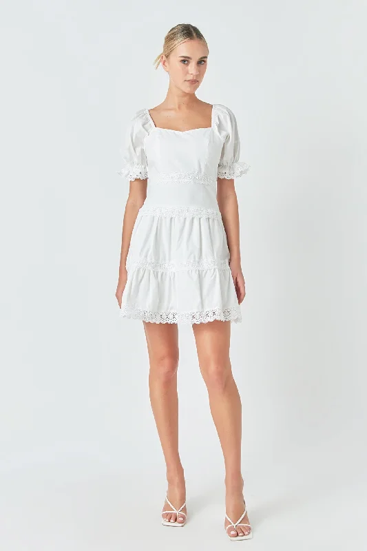 Endless Rose - Sweetheart Lace Combo Puff Mini Dress Comfortable Smocked Mini Dress