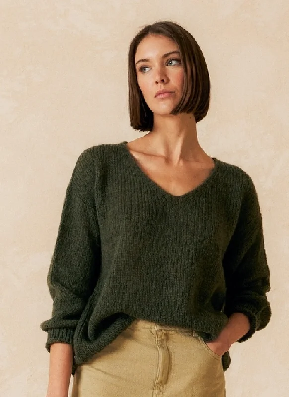 Indi & Cold Chunky V-Neck Sweater Lightweight Heavyweight Midweight