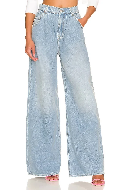 Chloe High Rise Pleated Wide Leg Jeans In Sawtelle Comfortable Faded High-Rise Jeans Chloe High Rise Pleated Wide Leg Jeans In Sawtelle Comfortable Faded High-Rise Jeans