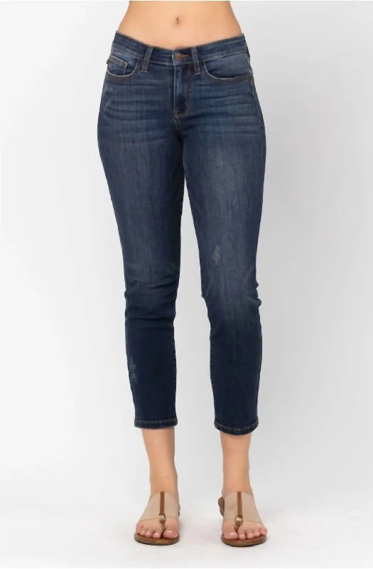 Mid Rise Cropped Relaxed Fit Denim Jean In Blue Chic Faded Blue Jeans