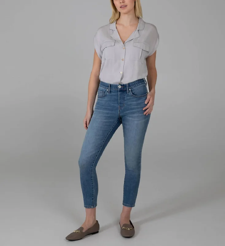 Valentina Crop Jean In Fire Island Chic Faded Blue Jeans