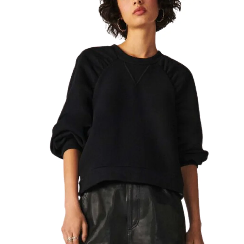 Lee Sweatshirt - Black Hoodie with Embroidery Detailed Premium