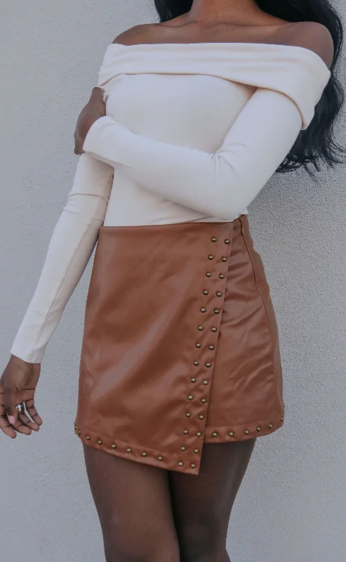 give me the light skirt chiffon skirt delicate