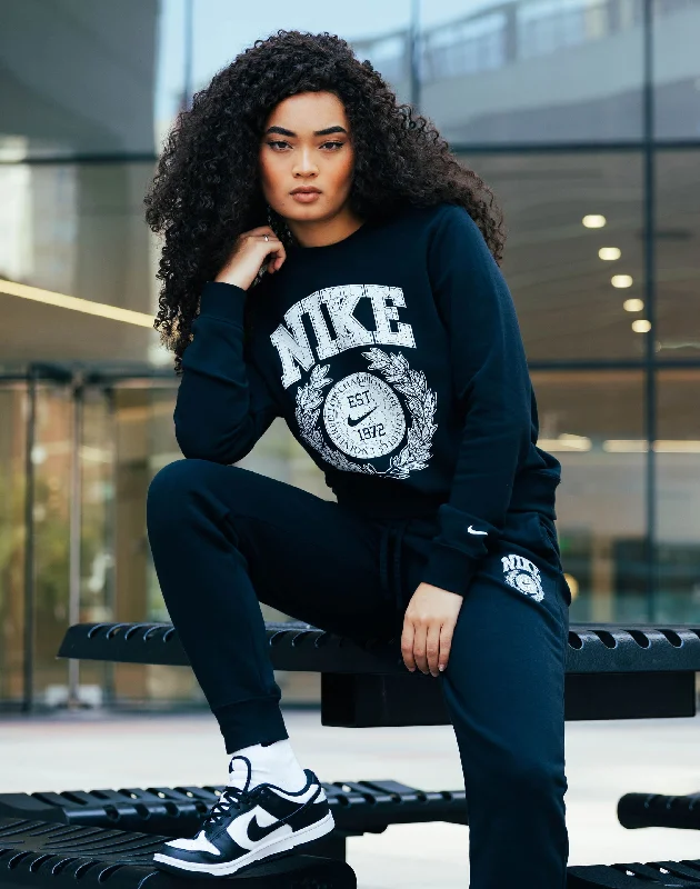 Nike Club Fleece Crewneck Sweatshirt Hoodie with Hem Applique Textured Unique